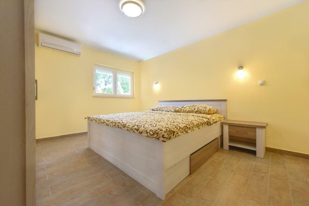 Apartment Sax Jezera Exteriör bild